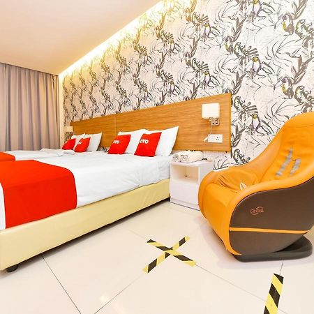 Oyo 90511 Sovotel Kota Damansara 38A Екстер'єр фото
