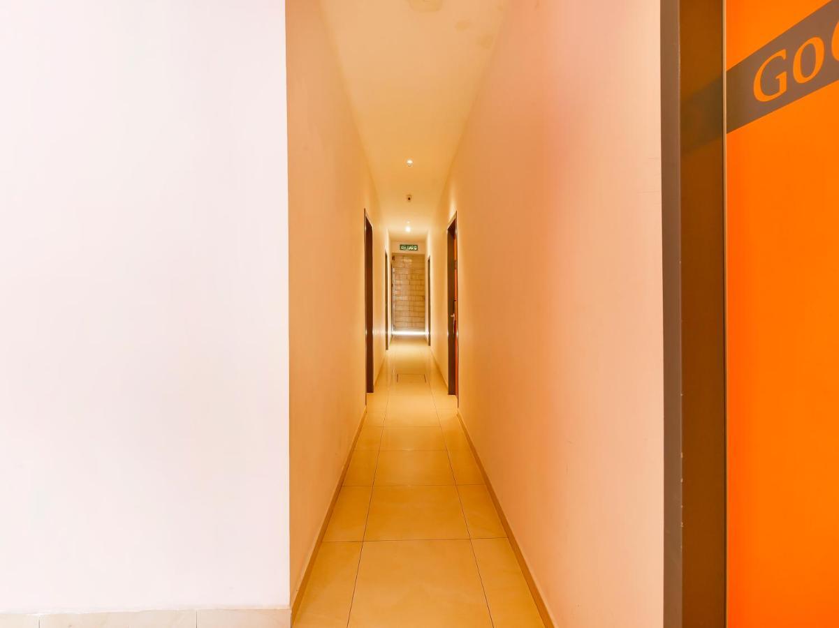 Oyo 90511 Sovotel Kota Damansara 38A Екстер'єр фото