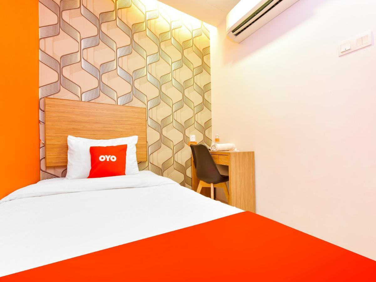 Oyo 90511 Sovotel Kota Damansara 38A Екстер'єр фото