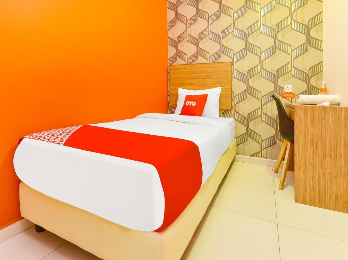 Oyo 90511 Sovotel Kota Damansara 38A Екстер'єр фото